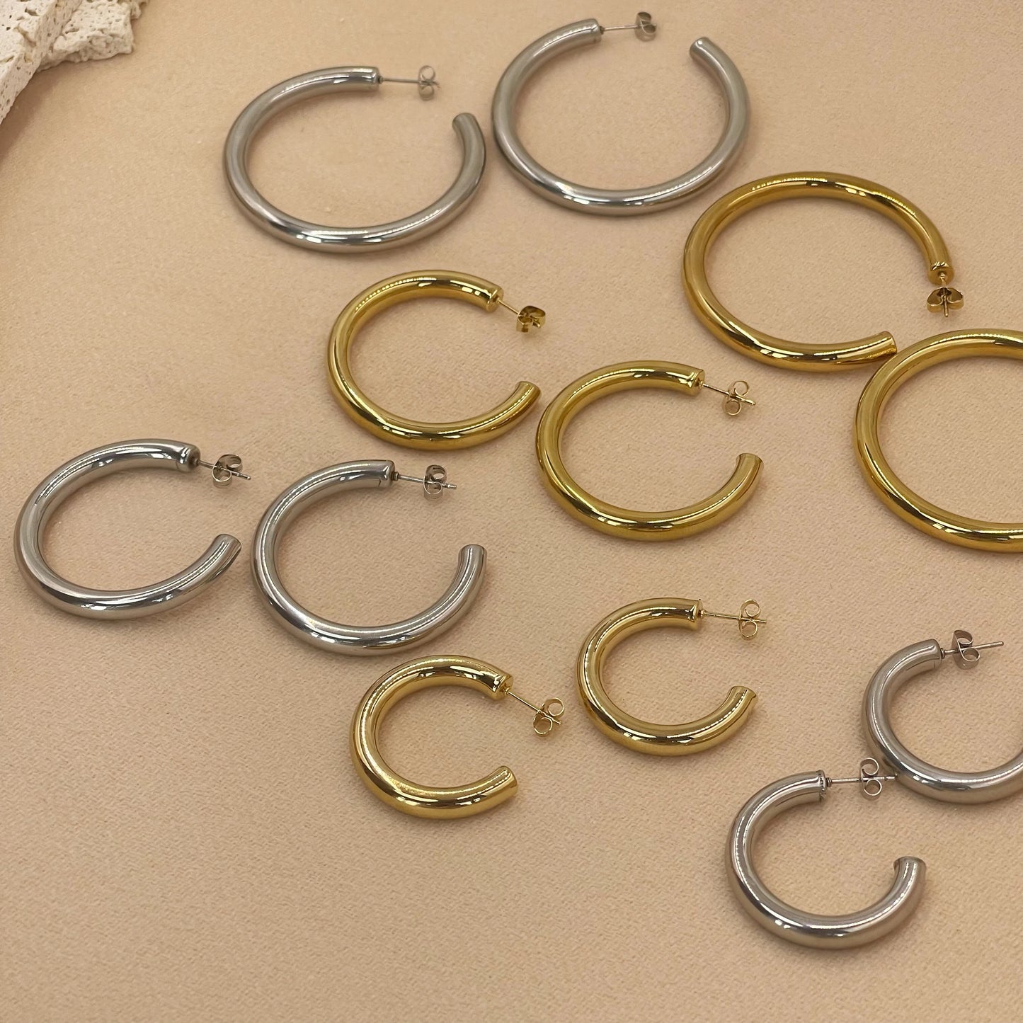 Classic Large Stainless Steel Hoop Earrings – Gold & Silver Tone, 30/40/50mm