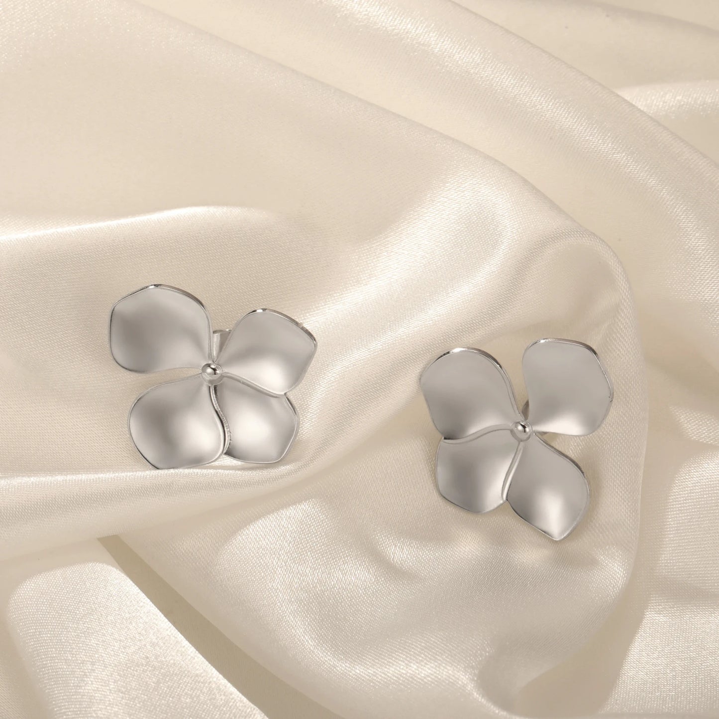 Unift Vintage Flower Stud Earrings for Women – Bohemian 14K Gold-Plated Stainless Steel Statement Jewelry