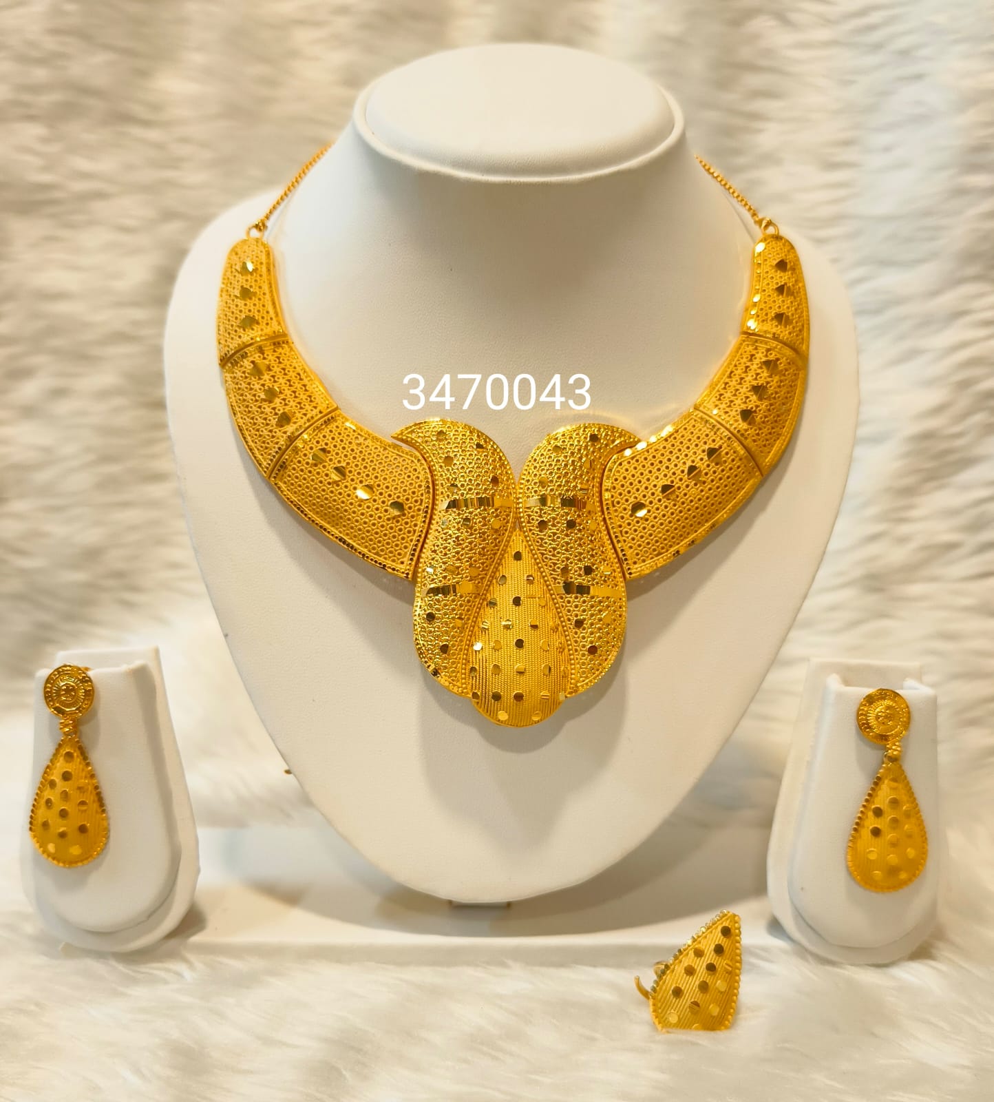 Collar 0561