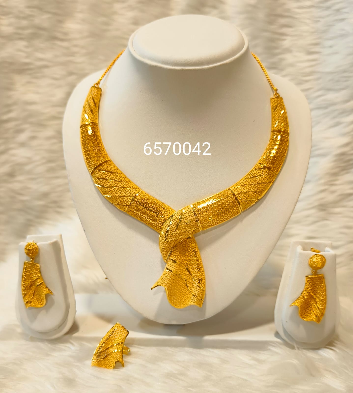 Collier 0564