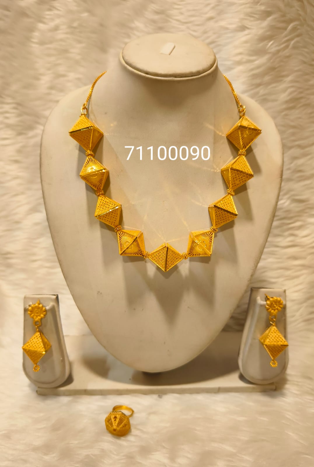 Collar 0398