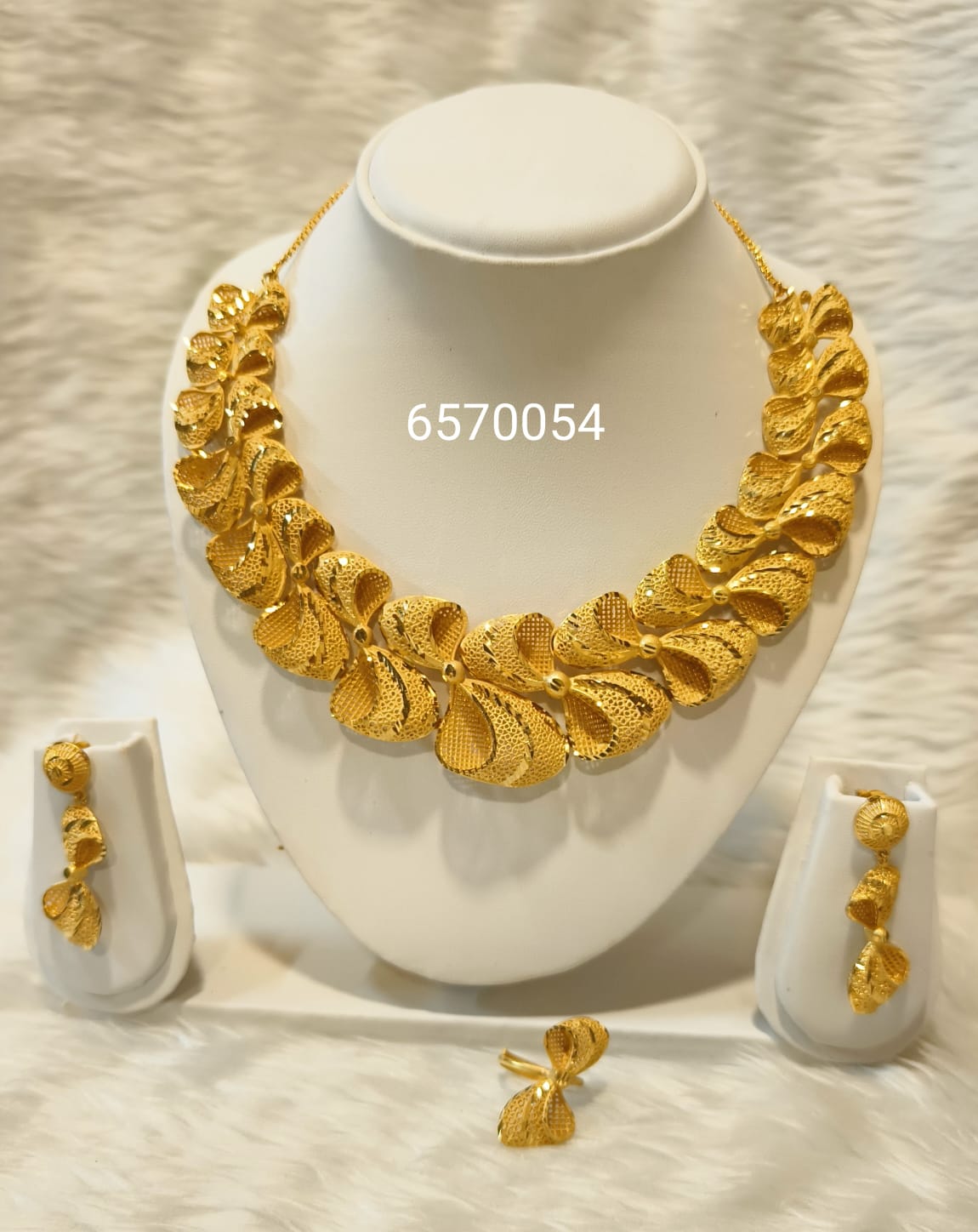 Collar 0565