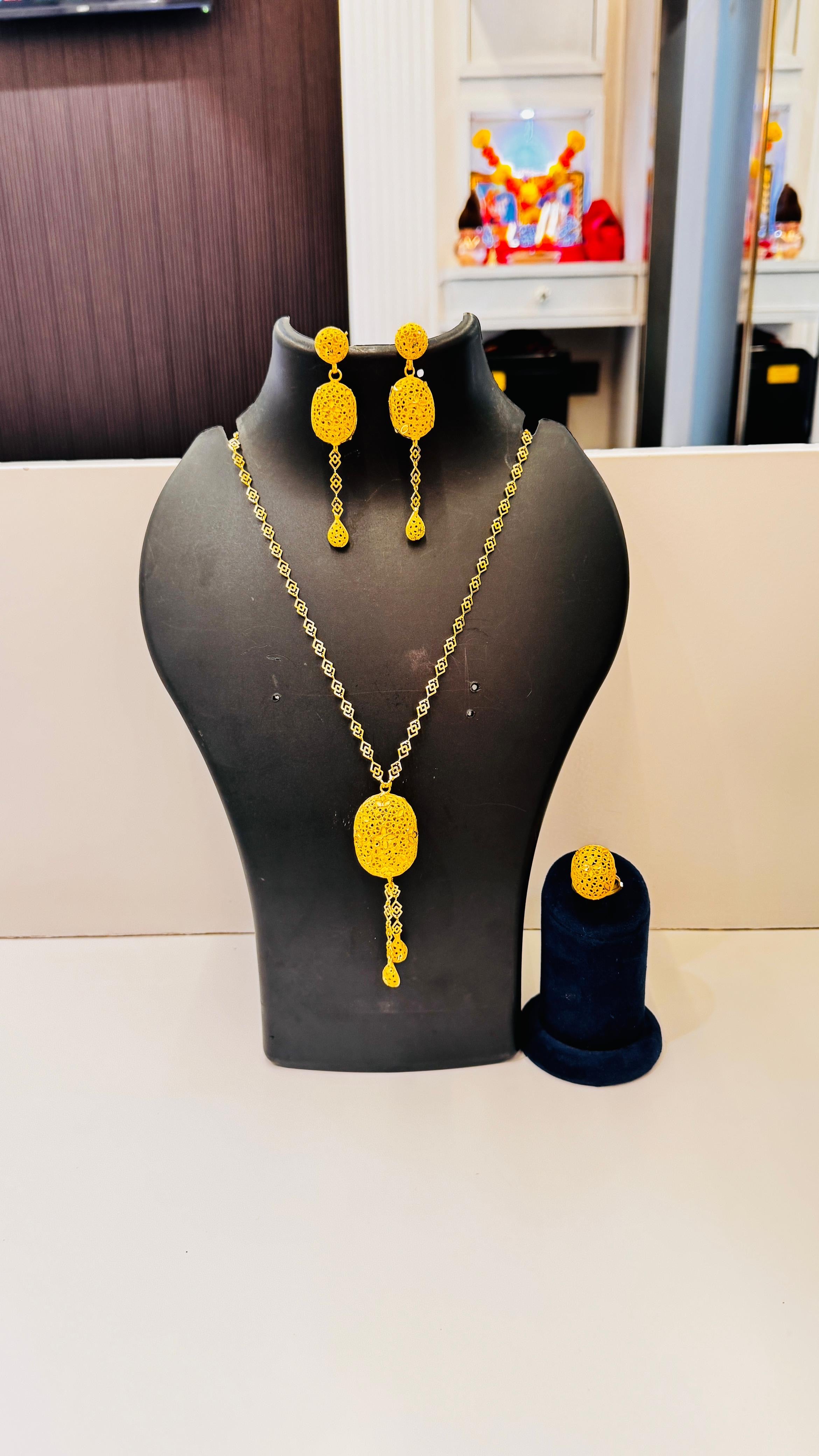 Necklace 0375