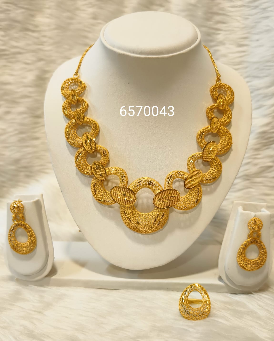 Collar 0566