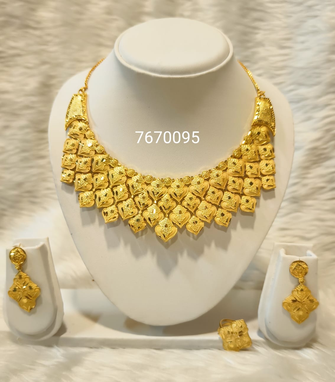Collar 0563