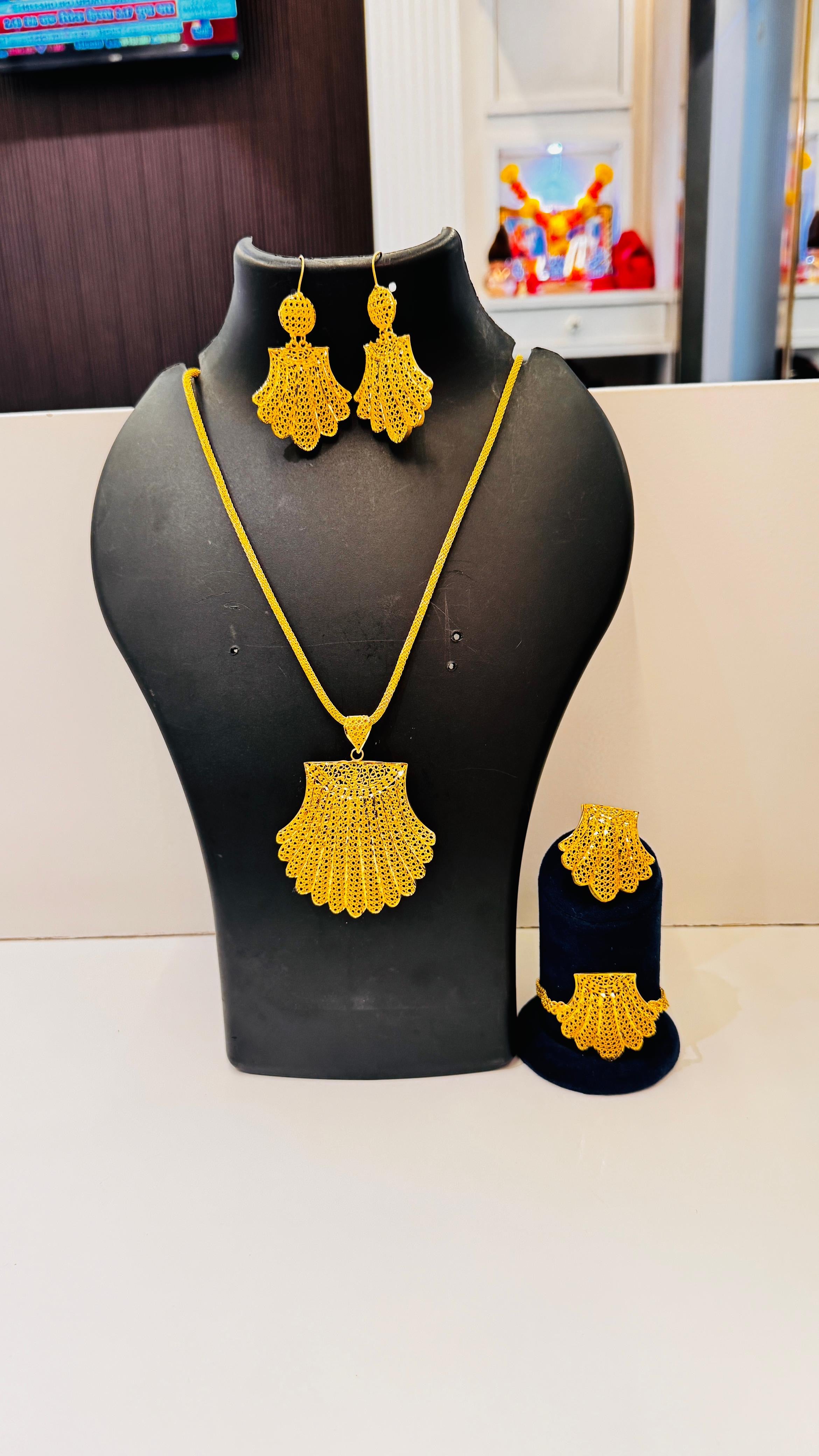 Collar 0374