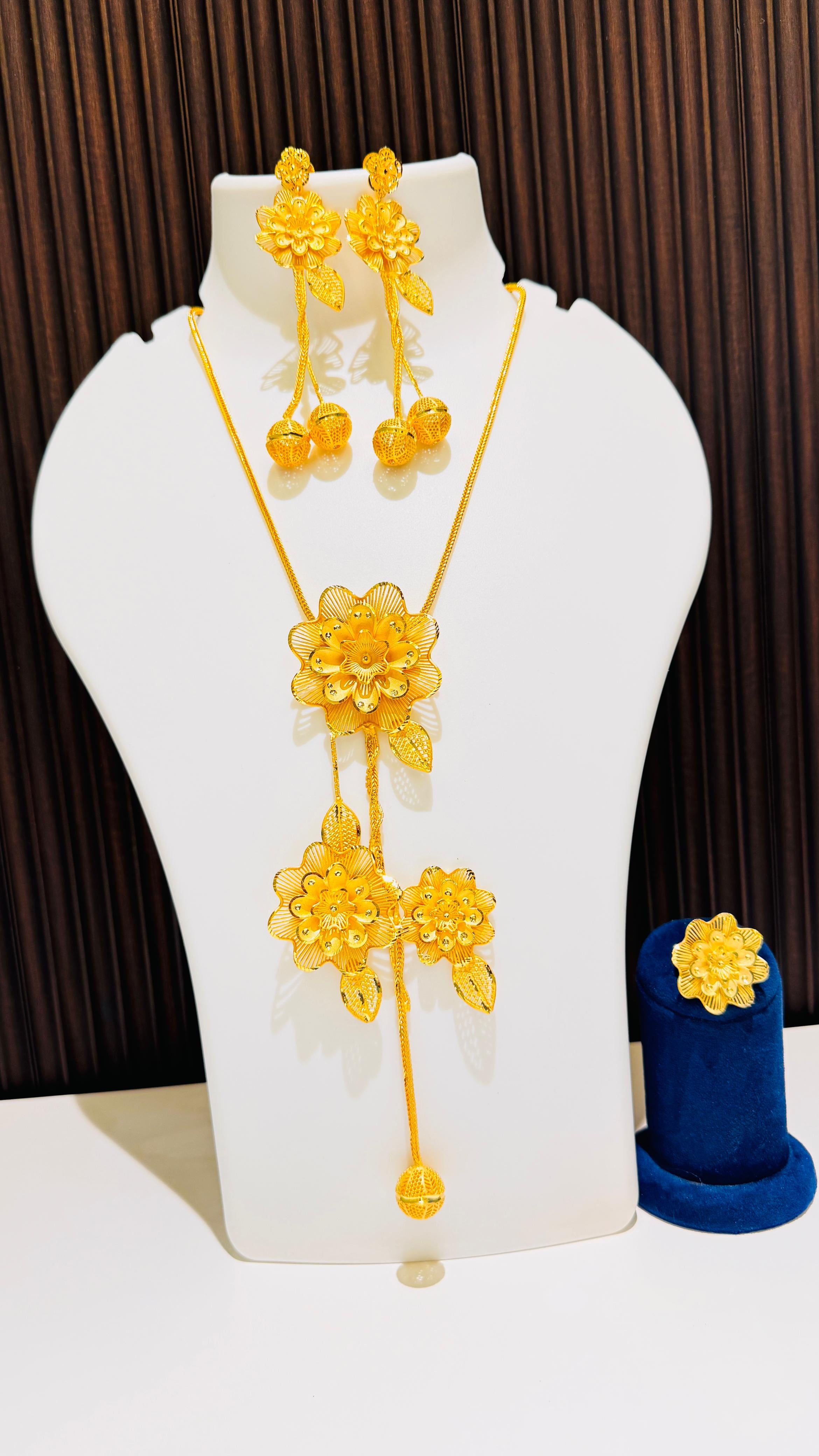 Necklace 0438