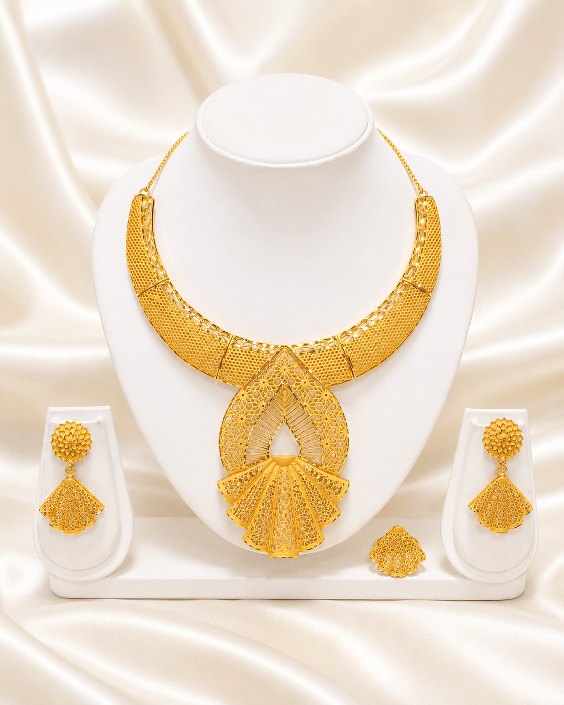 Collier 0697