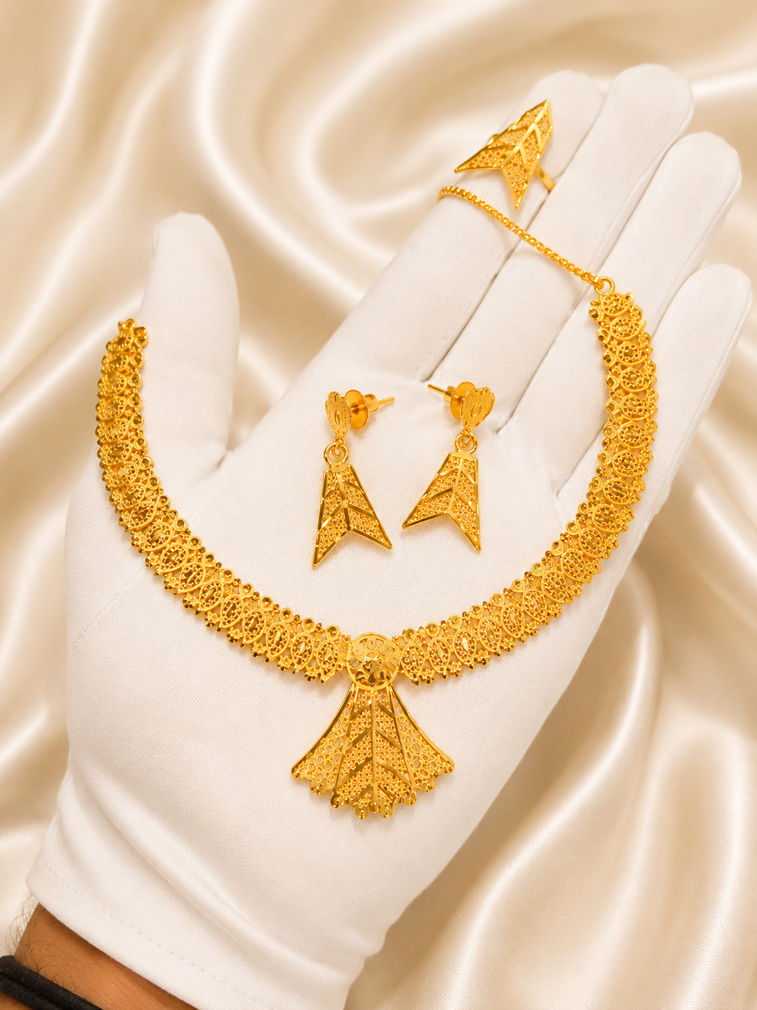 Collier 0668