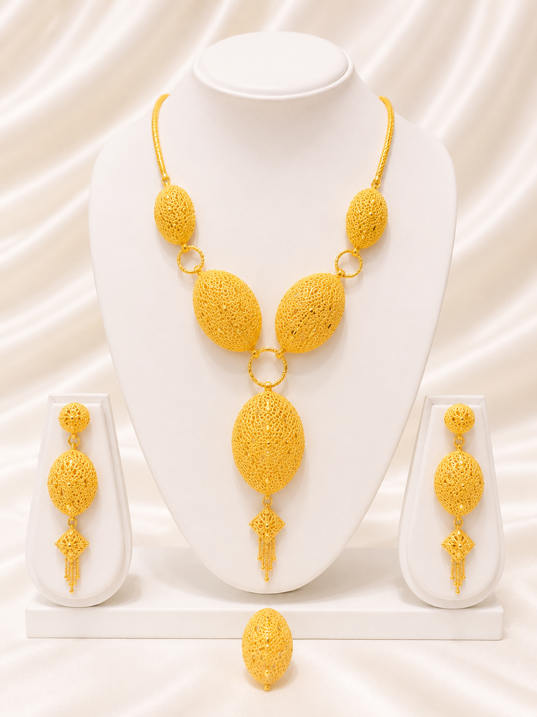 Necklace 0246
