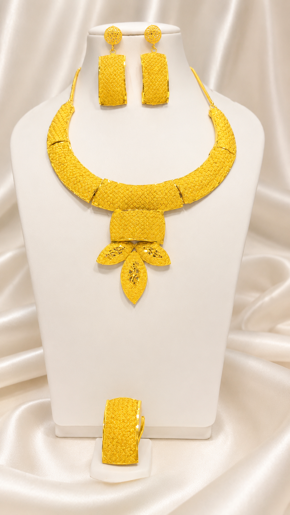Necklace 0530