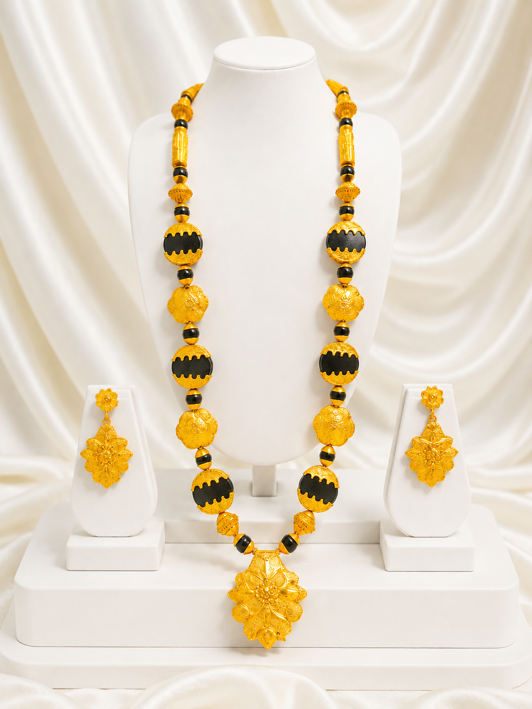 Ngalam Necklace 0020