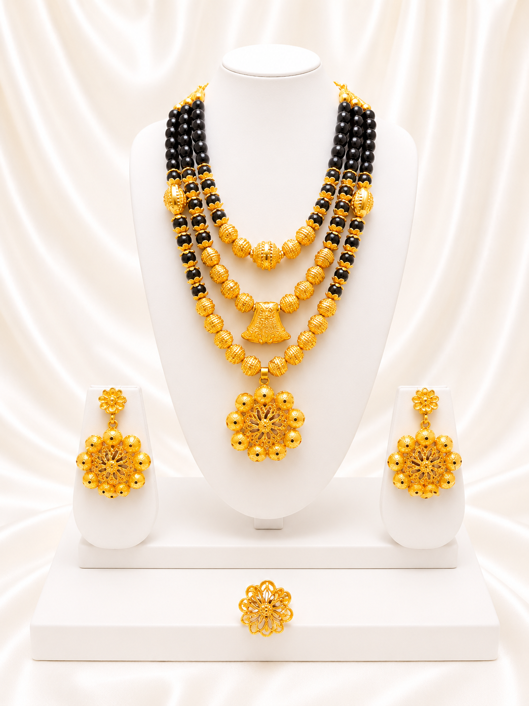 Ngalam Necklace 0010