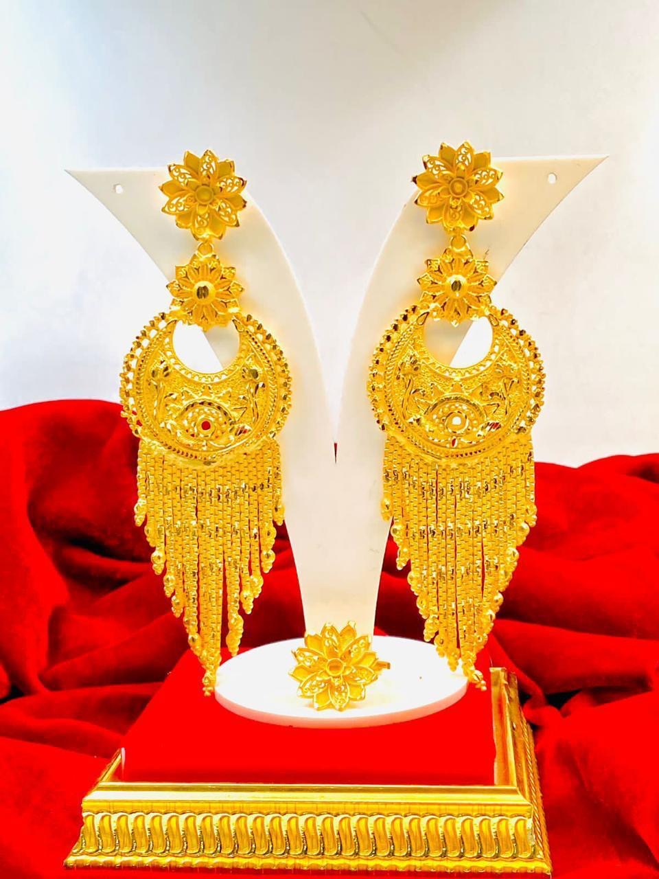 Boucle d'oreille 0085