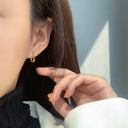 Pendientes de botón circulares en forma de U de plata: joyería vintage geométrica hecha a mano para novias y mujeres.