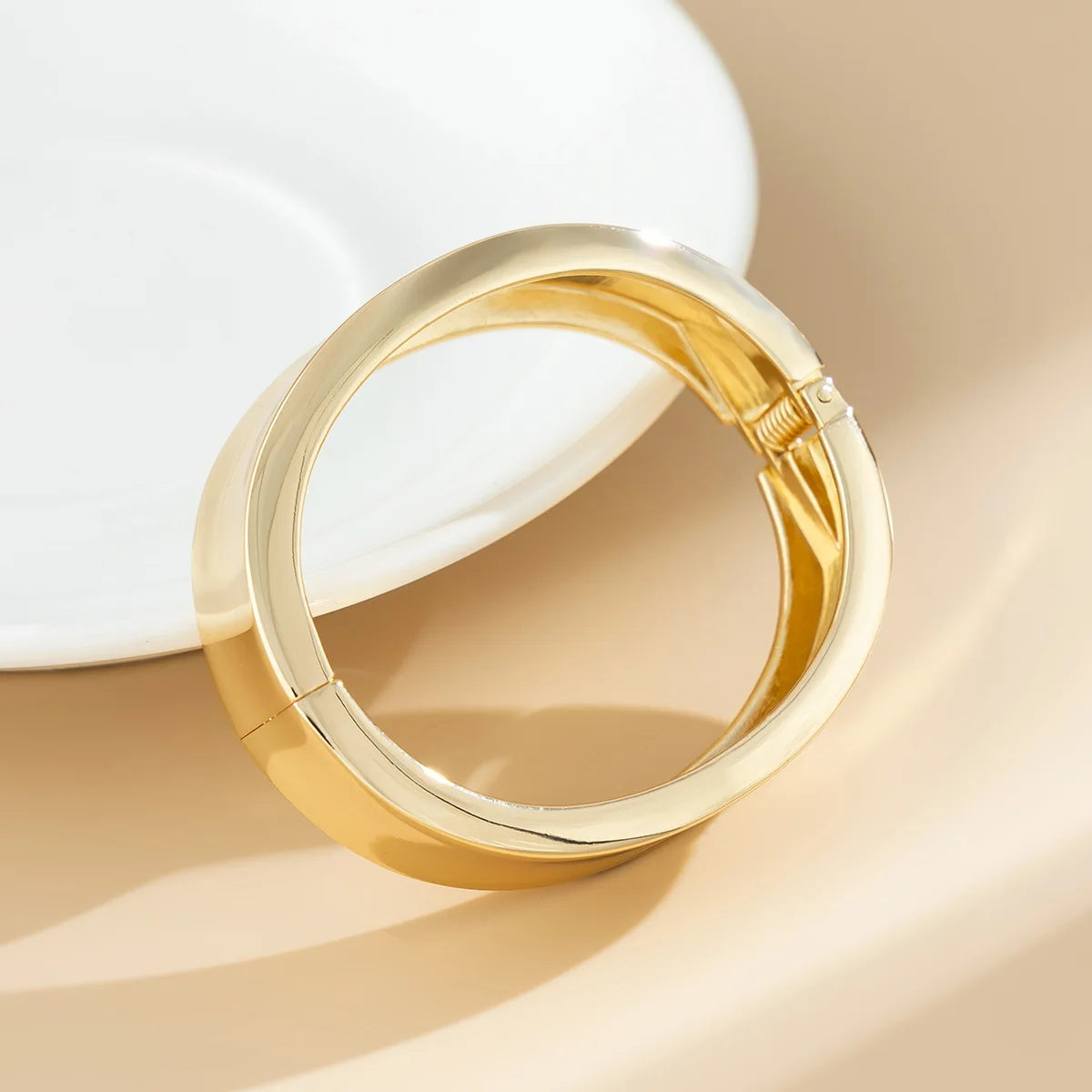 Vintage Chunky Irregular Cuff Bracelet – Gold & Silver Plated Smooth Metal Bangle for Women & Men
