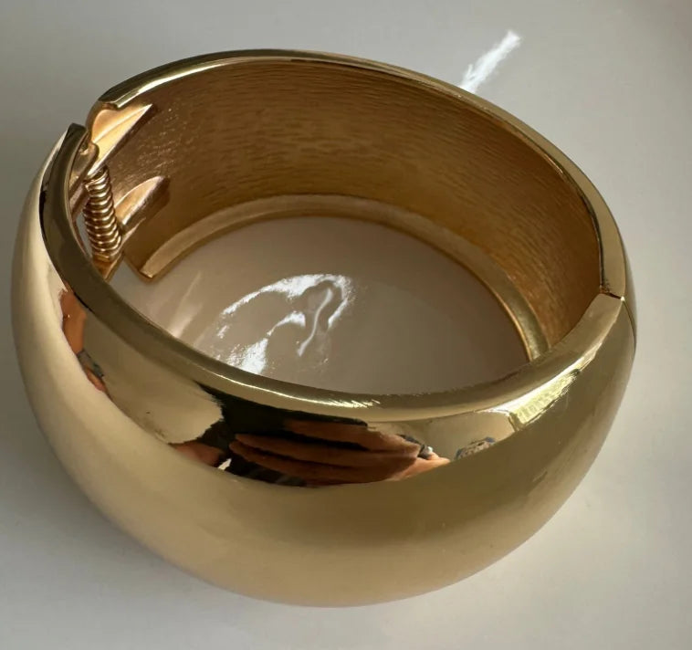 Vintage Chunky Irregular Cuff Bracelet – Gold & Silver Plated Smooth Metal Bangle for Women & Men