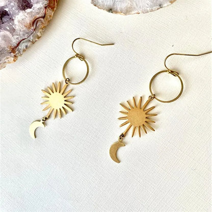 Gold Daisy Sunflower Hoop Earrings – Delicate Dangle Hoops for Women, Everyday & Gift Jewelry