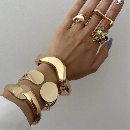 Vintage Chunky Irregular Cuff Bracelet – Gold & Silver Plated Smooth Metal Bangle for Women & Men