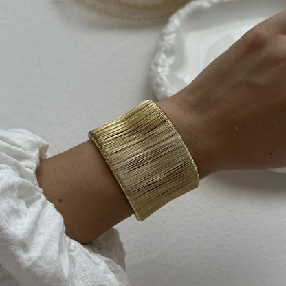 Vintage Chunky Irregular Cuff Bracelet – Gold & Silver Plated Smooth Metal Bangle for Women & Men