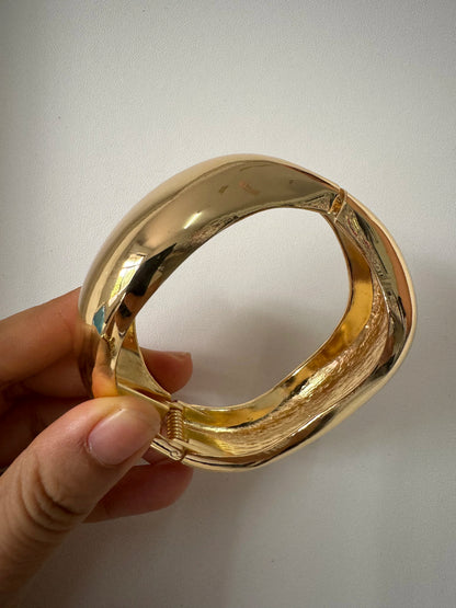 Vintage Chunky Irregular Cuff Bracelet – Gold & Silver Plated Smooth Metal Bangle for Women & Men