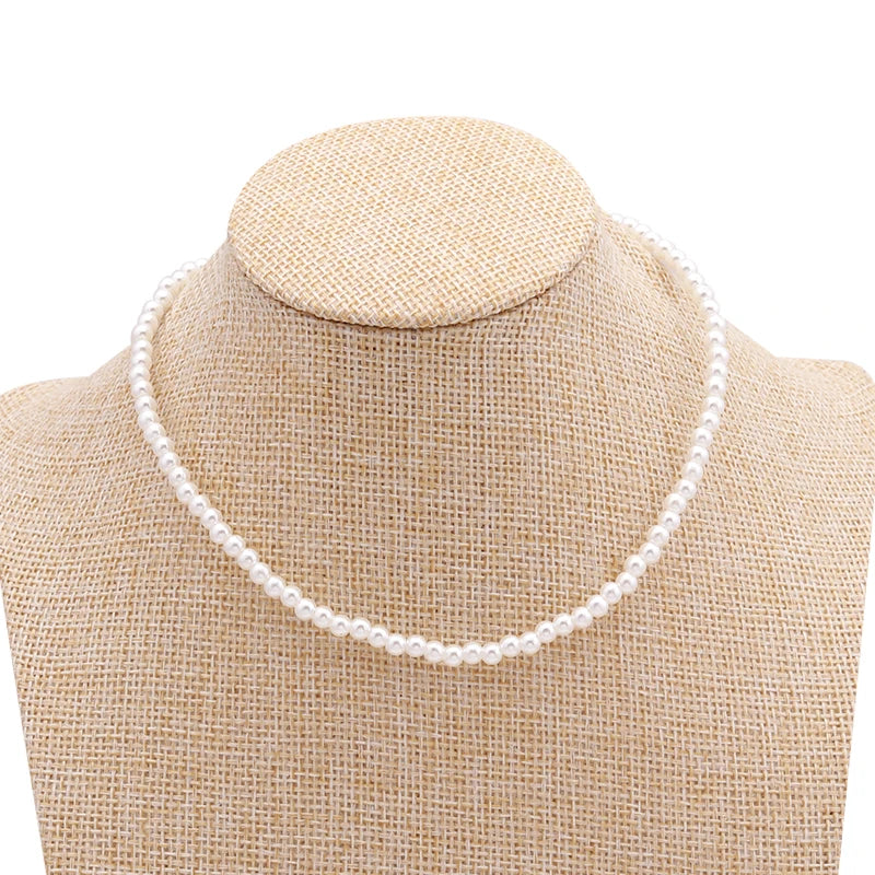 Collier ras du cou classique en perles d'imitation pour femme – Élégant collier de perles pour mariée et mariage