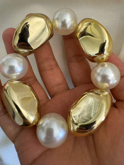Vintage Chunky Irregular Cuff Bracelet – Gold & Silver Plated Smooth Metal Bangle for Women & Men