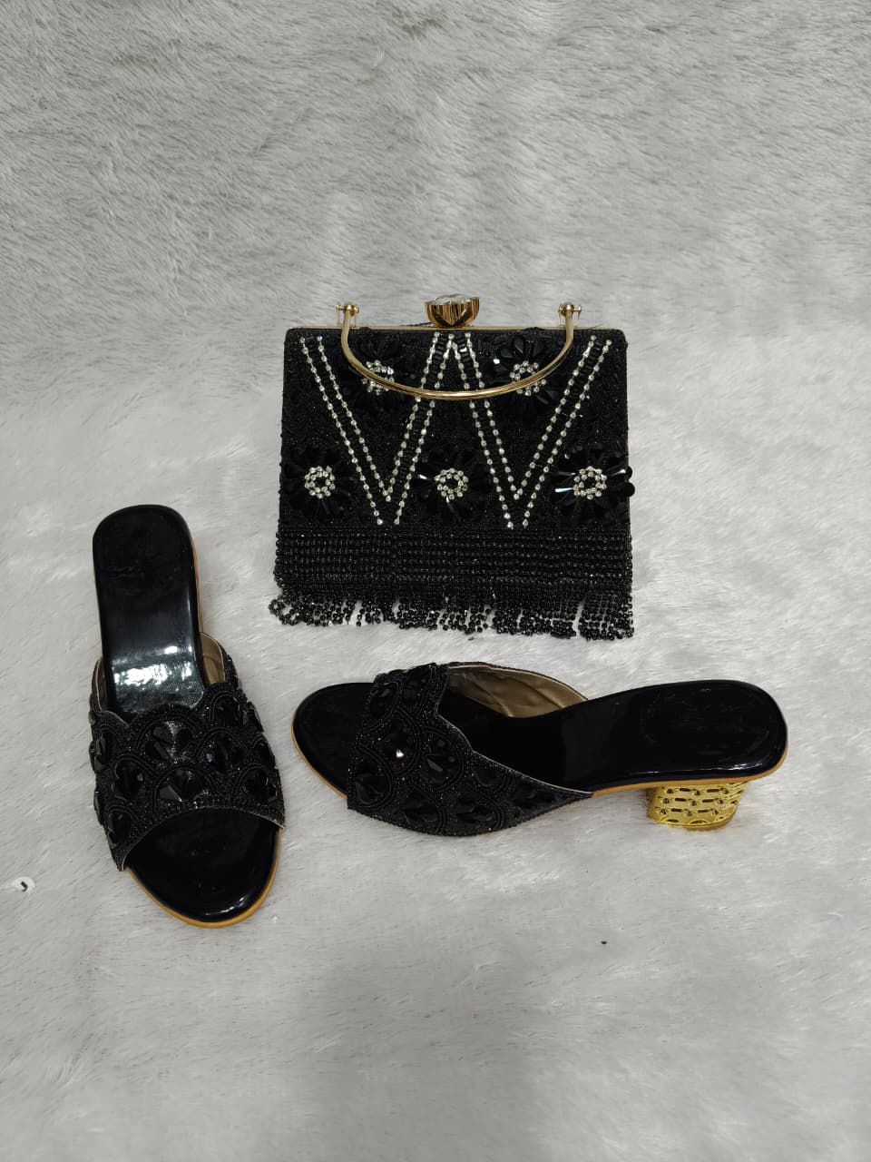 Conjunto de tacón y clutch 0003