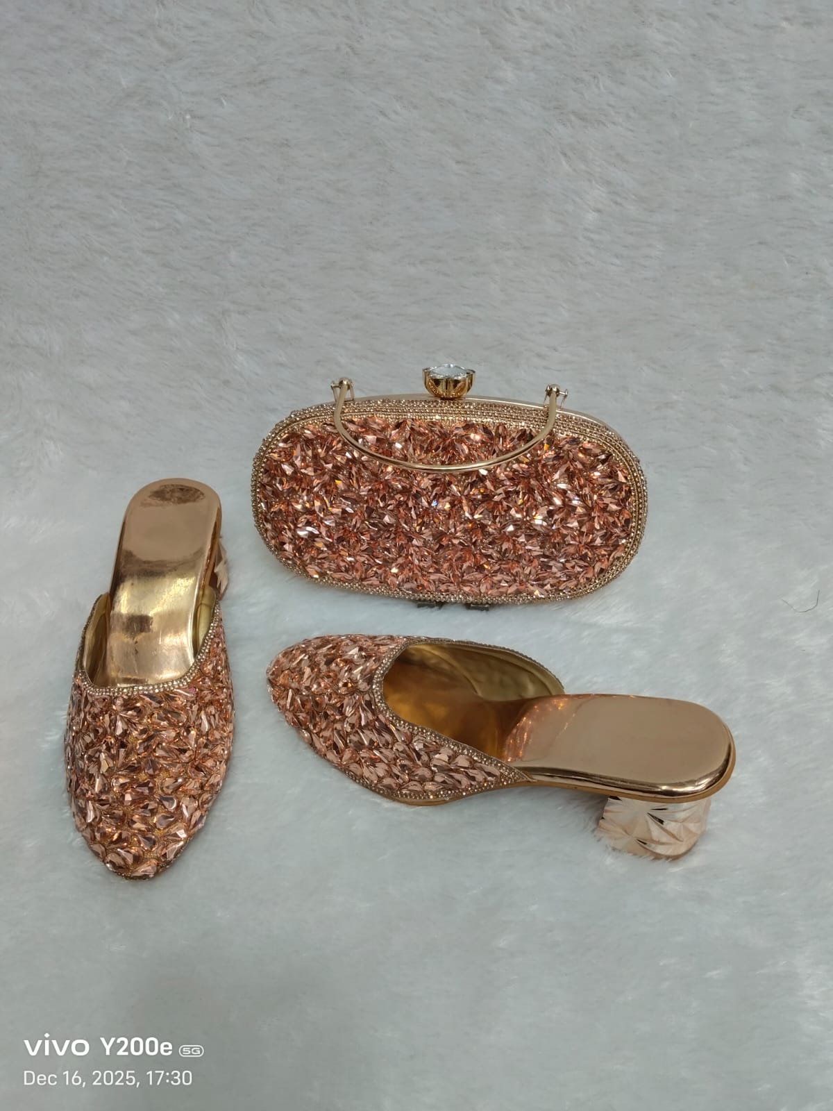 Conjunto de tacón y clutch 0007