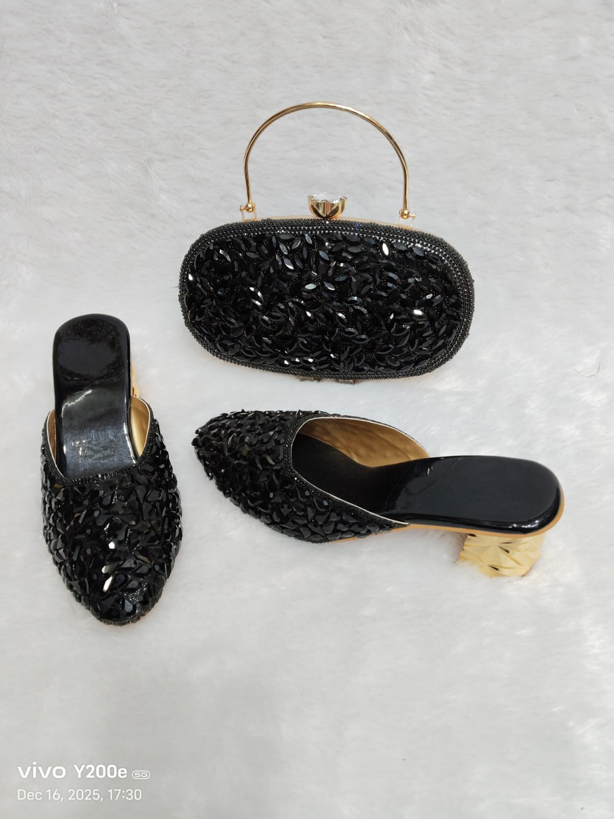 Conjunto de tacón y clutch 0007