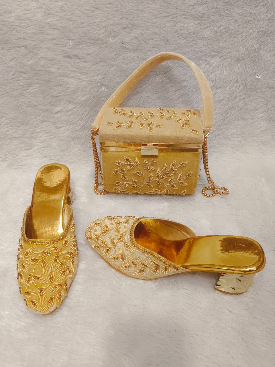 Conjunto de tacón y bolso 0004