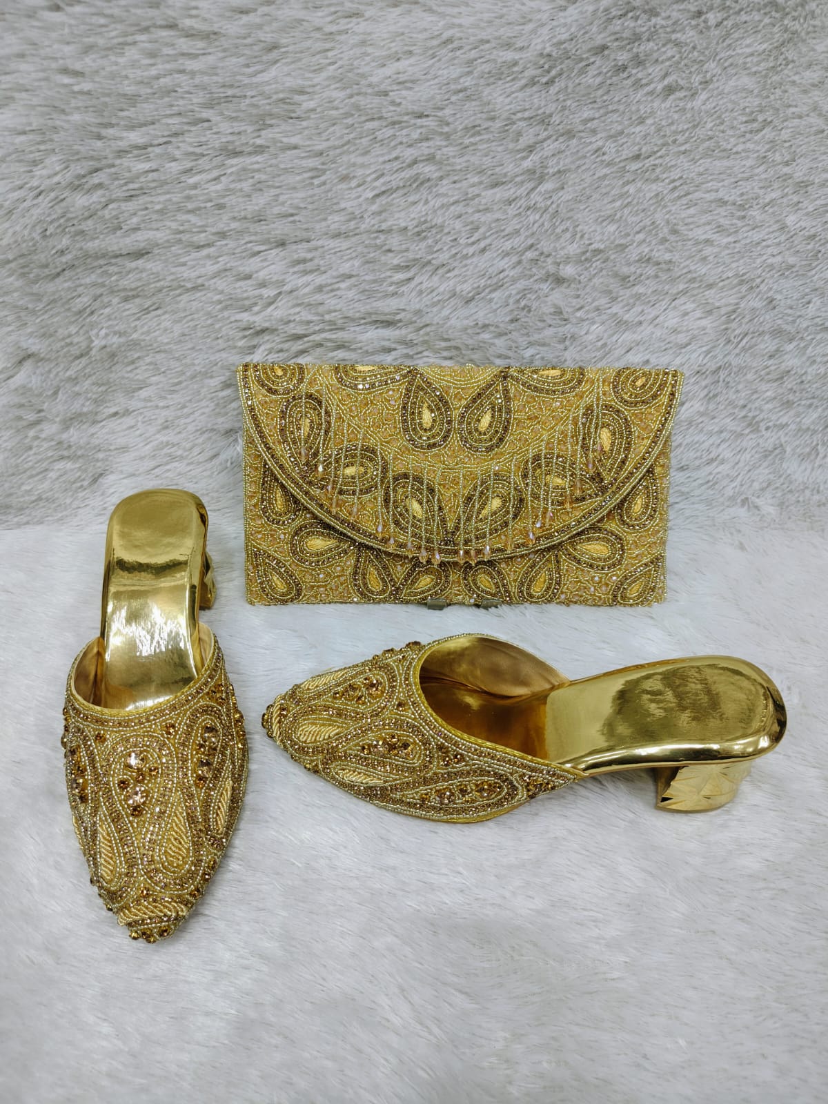 Conjunto de tacón y bolso 0008