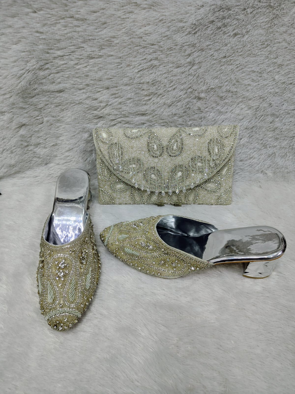 Conjunto de tacón y bolso 0008