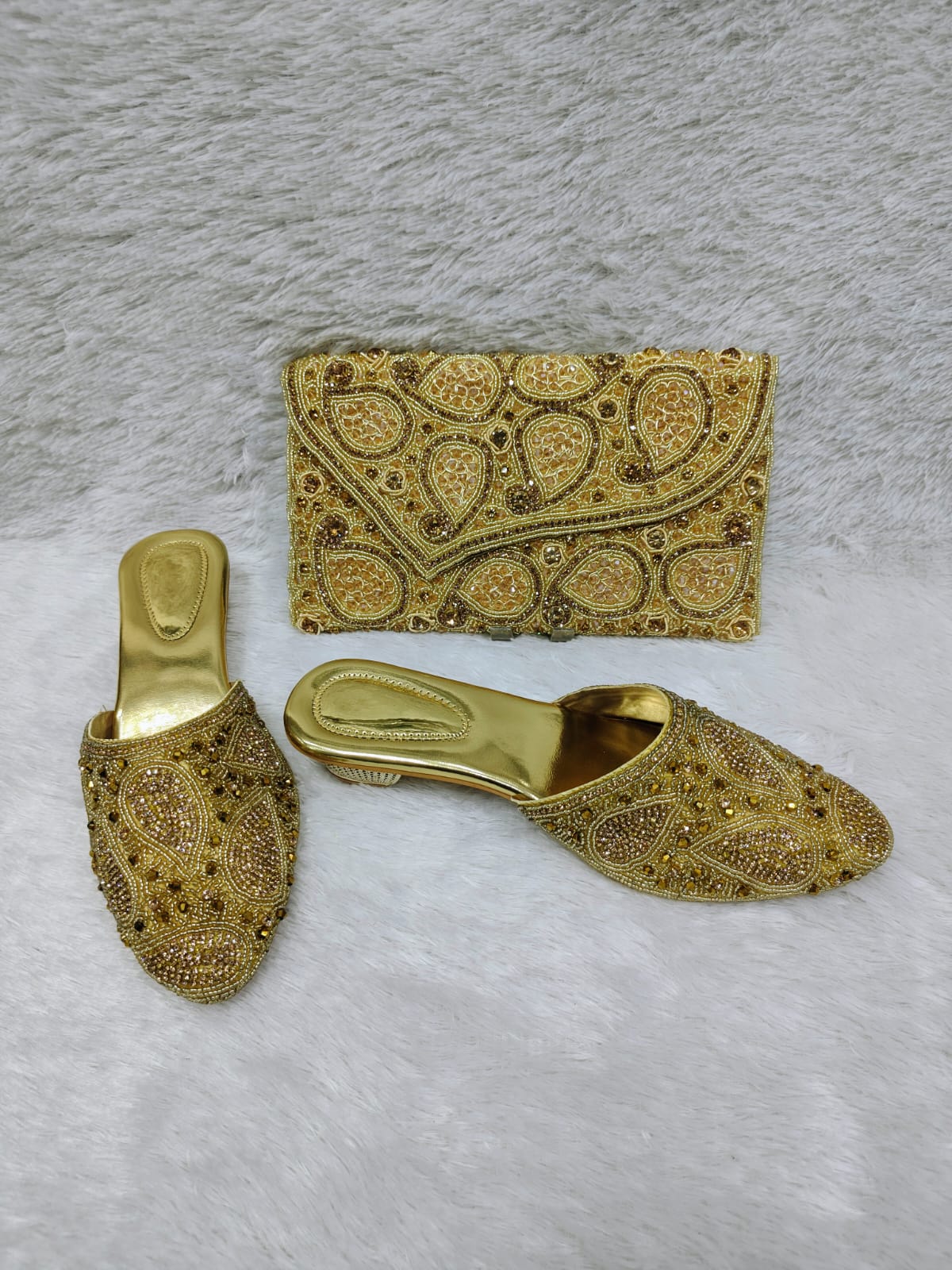 Conjunto de tacón y bolso 0009