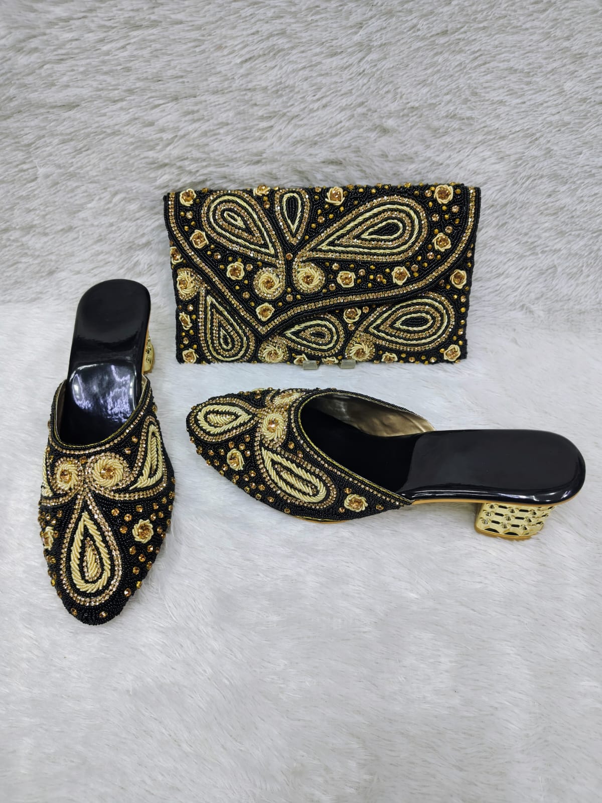Conjunto de tacón y bolso 0010