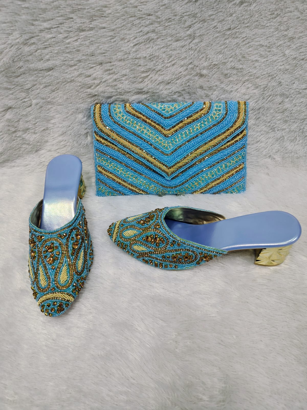 Conjunto de tacón y bolso 0014