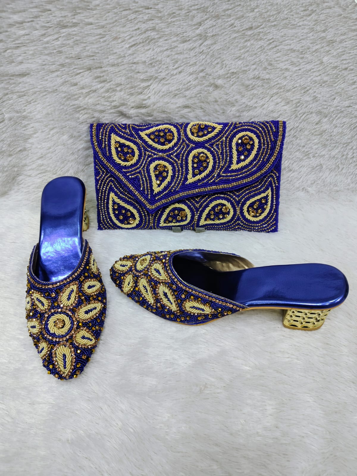 Conjunto de tacón y bolso 0015