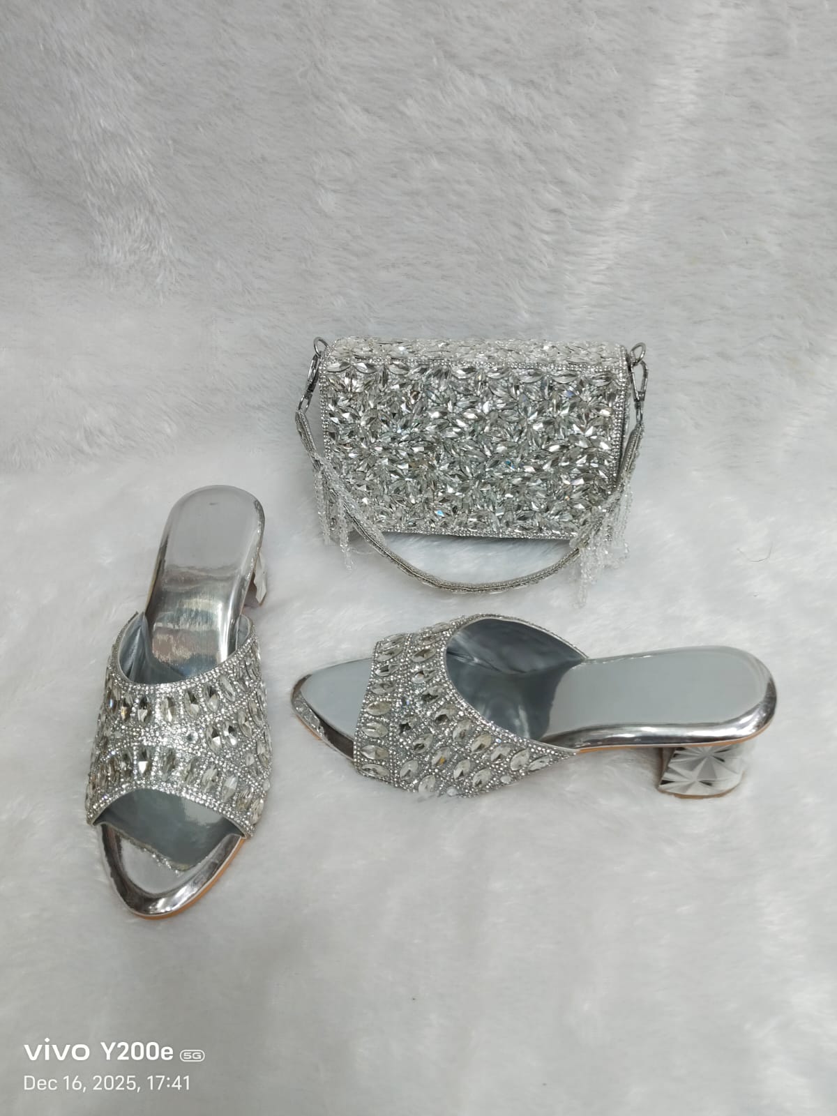 Conjunto de tacón y bolso 0017