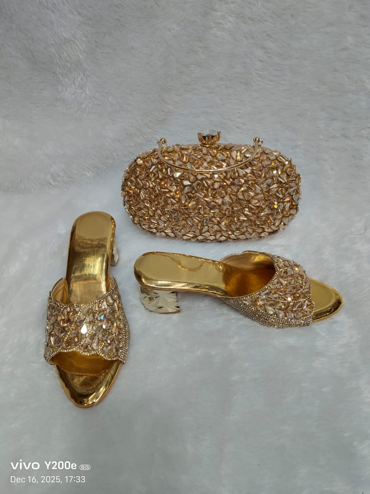 Conjunto de tacón y clutch 0008