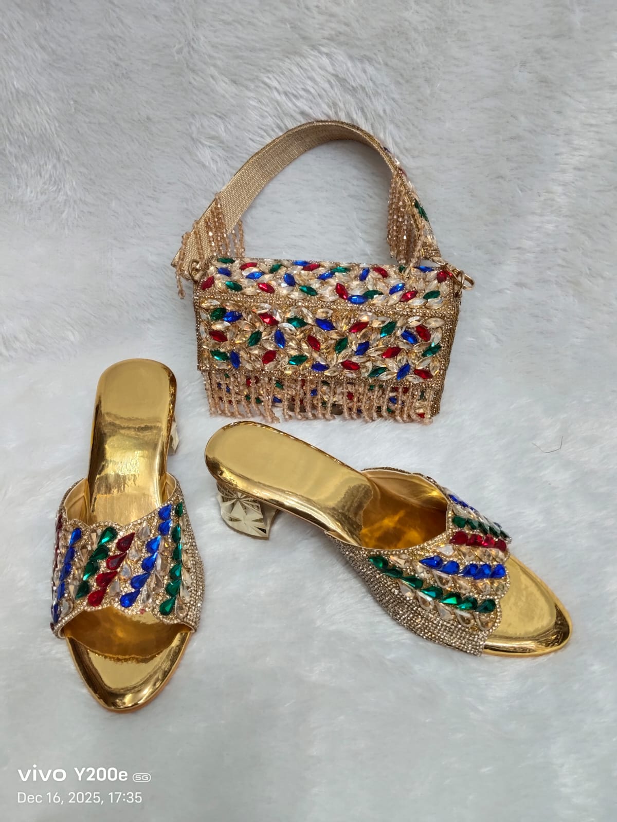 Conjunto de tacón y bolso 0018