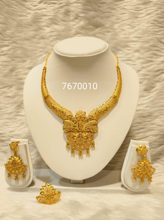 Collier 0383
