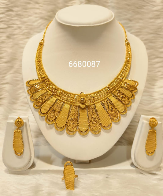 Collier 0385
