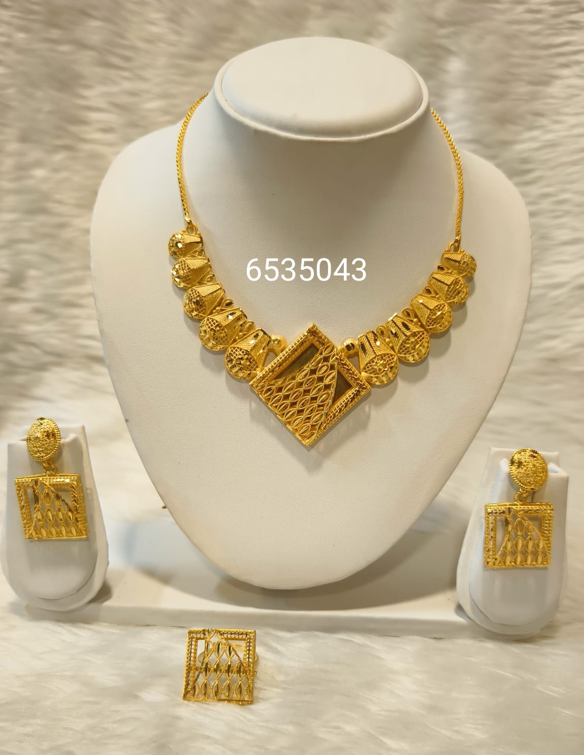 Collar 0624