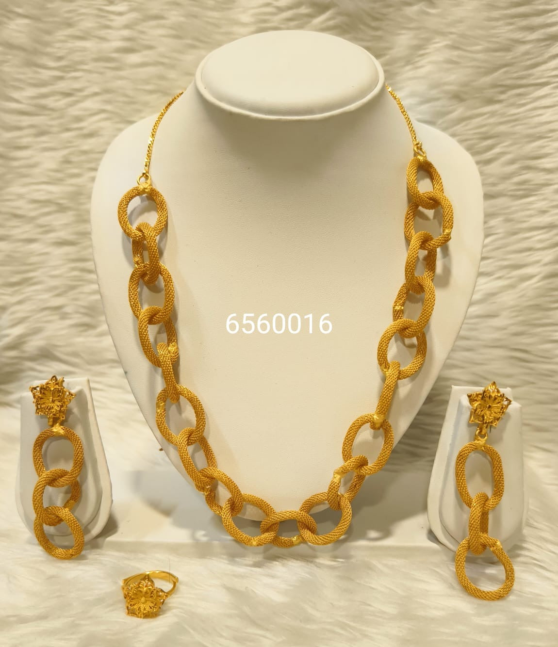 Necklace 0644