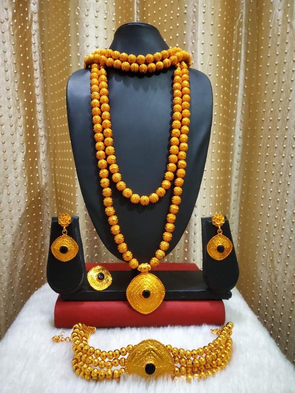 Ngalam Necklace 0013