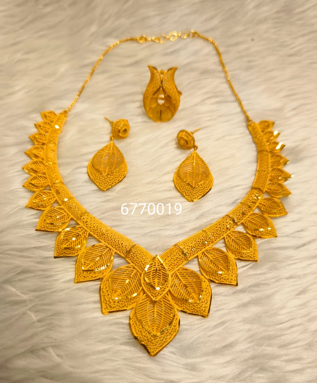 Collier 0111
