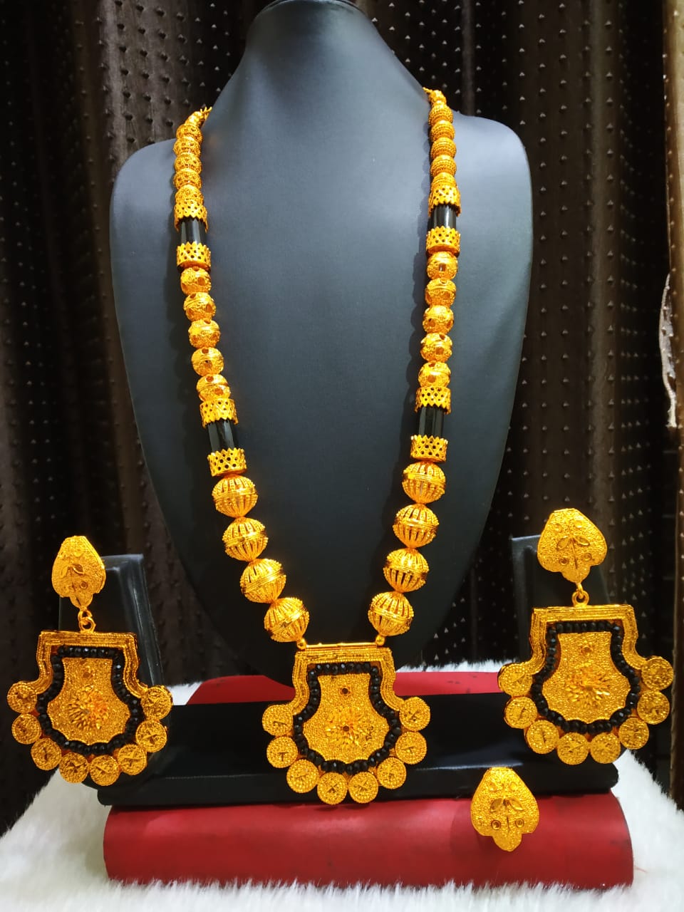 Collar 0261