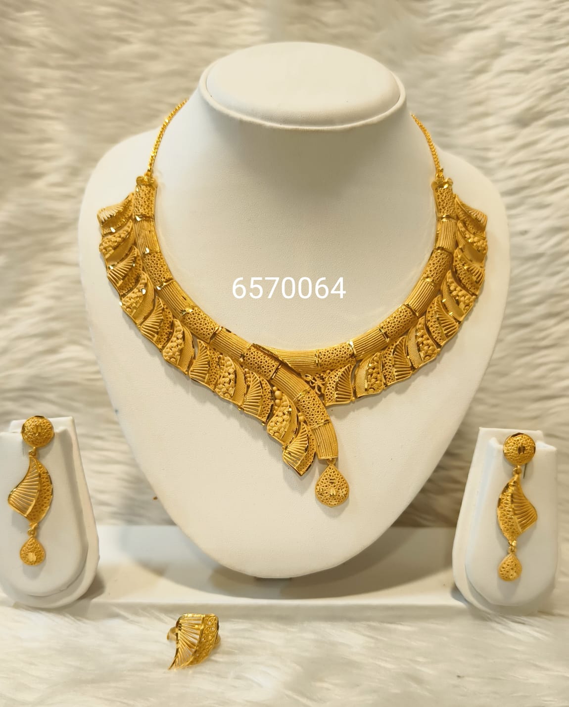 Collar 0336