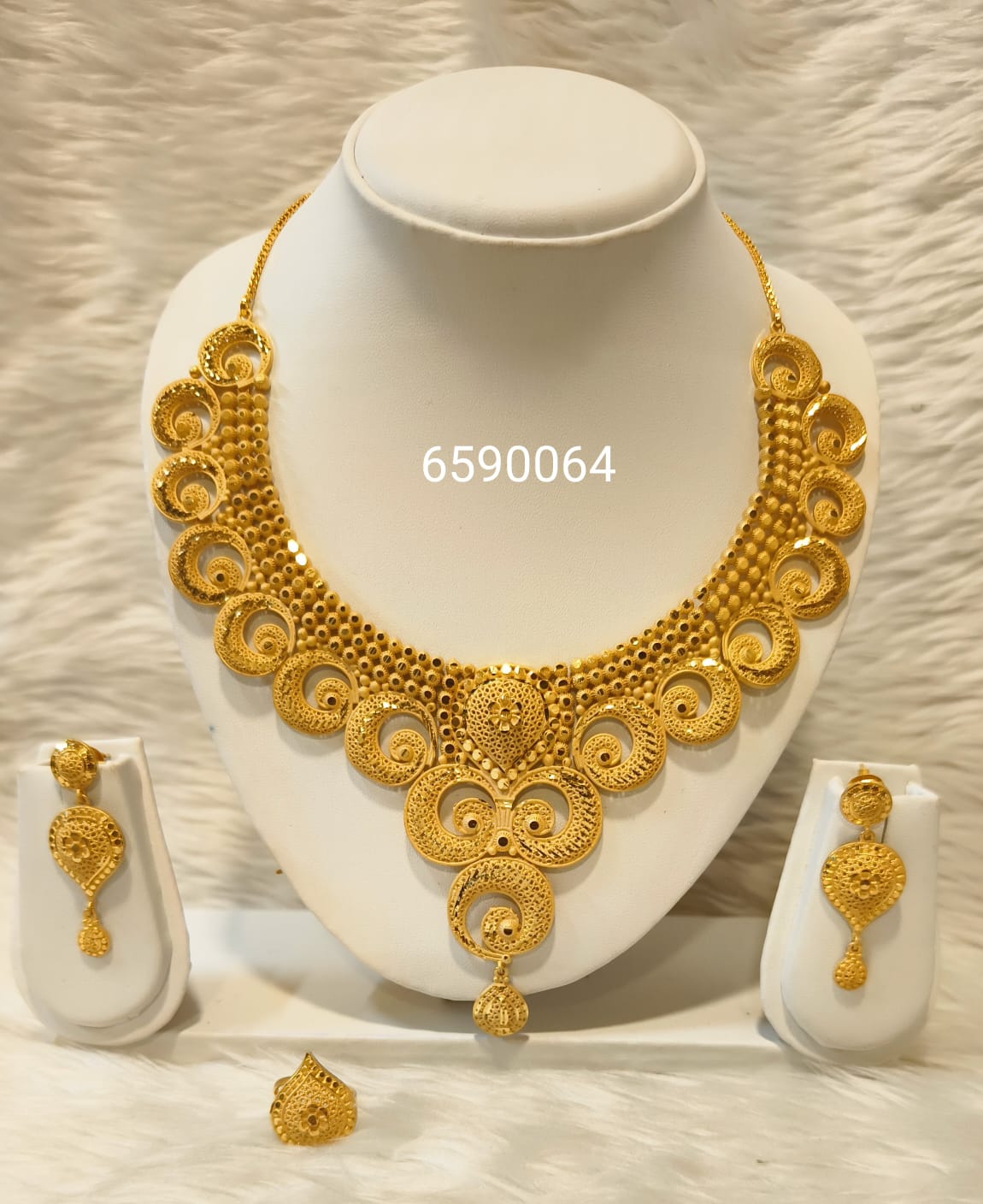 Necklace 0352