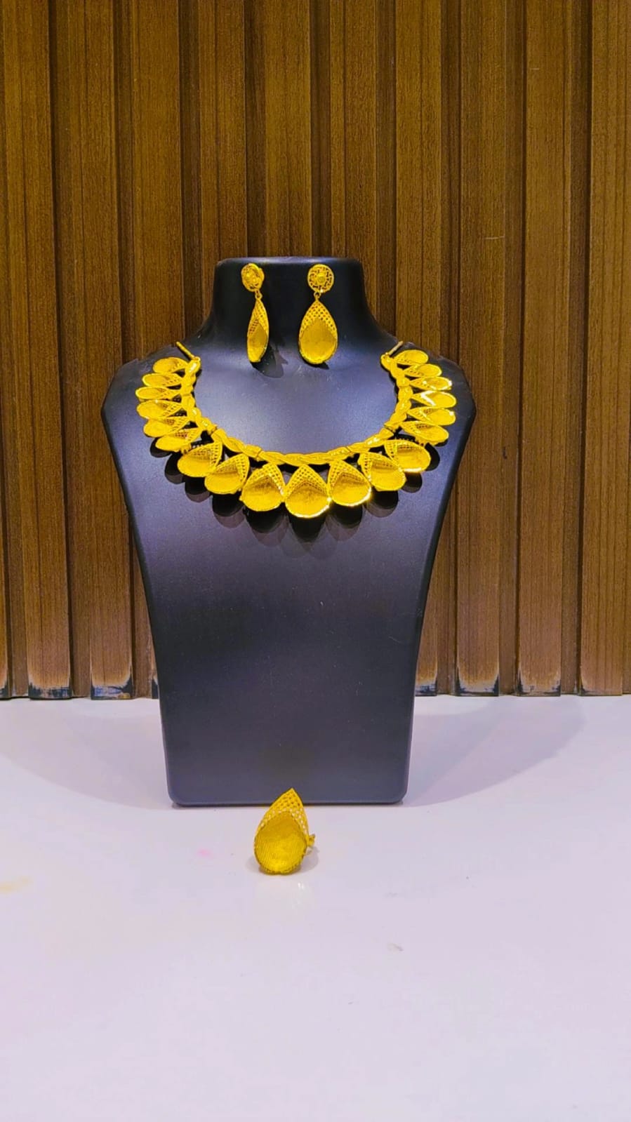 Collar 0493
